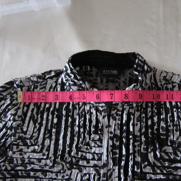 Zip up top or over coat - Attitude size P M - Picture 6 of 14